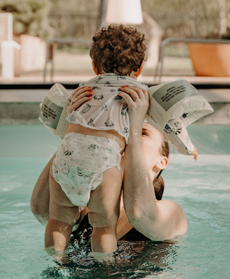 La couche piscine imprimé marin